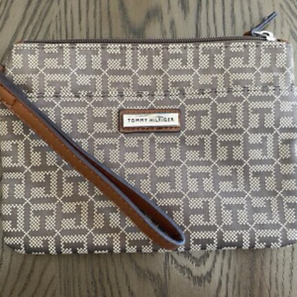 Tommy Hilfiger Geometric Brown and White Clutch